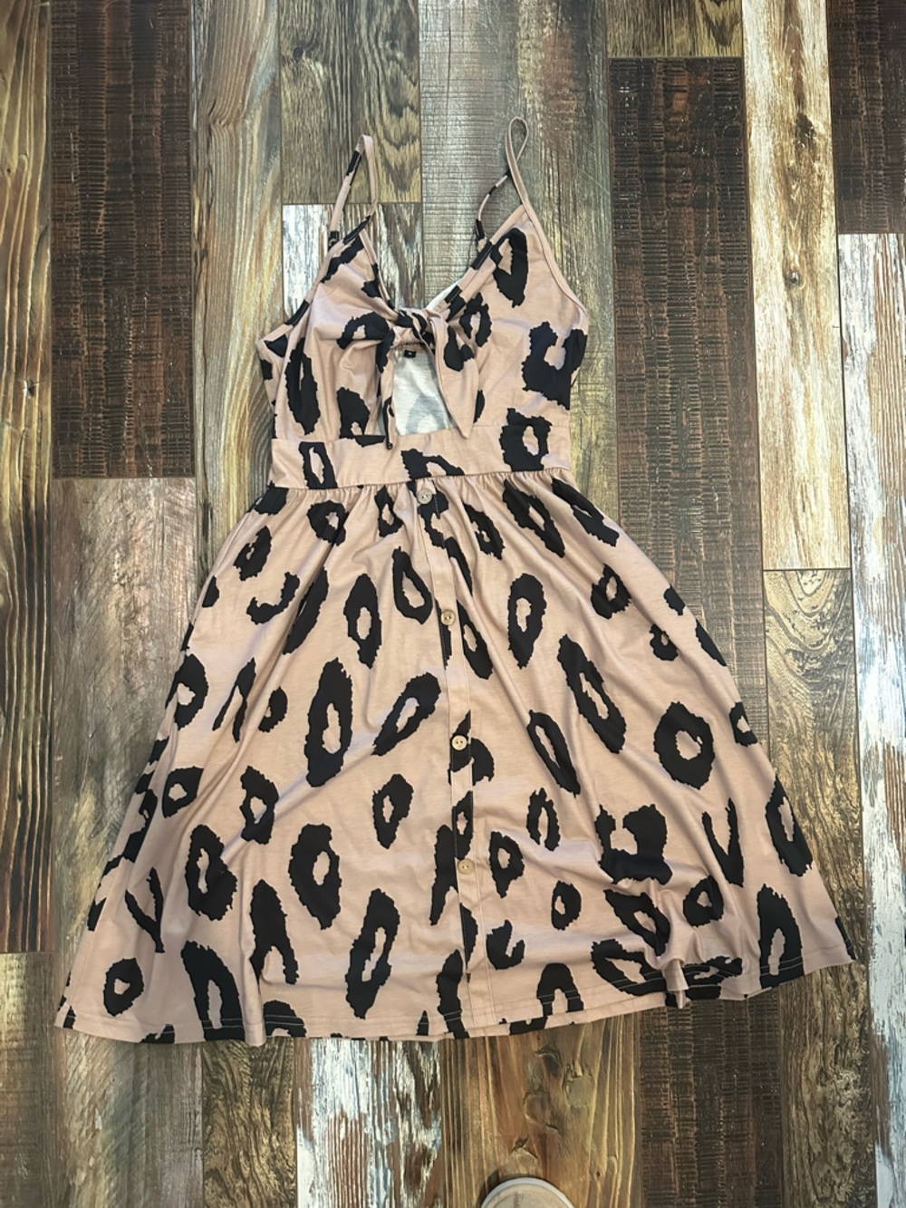 Sleeveless Beige Dress with Black Leopard Print